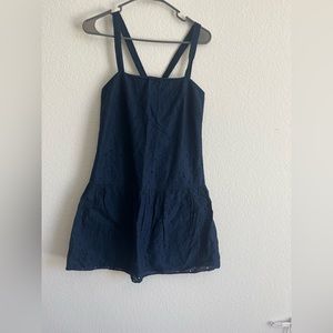 Uniqlo Floral eyelet navy dress in size Medium. Zipper on side